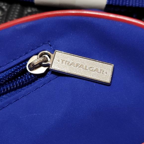 Retro Trafalgar Travel Bag Blue/Red Graphic Rainbow - Picture 2 of 6